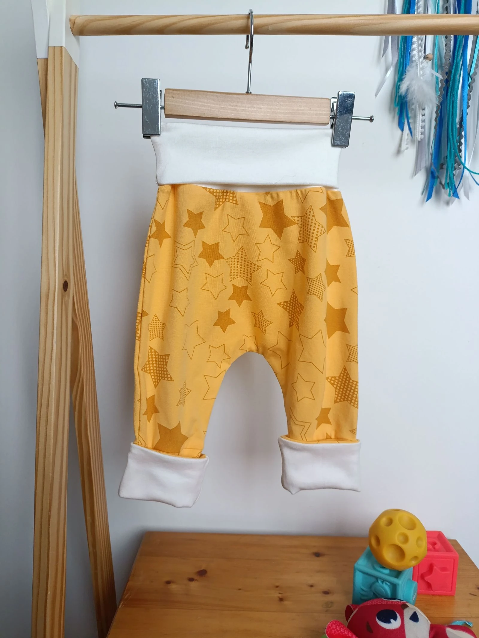 Sarouel évolutif bébé • 3-12 mois• étoiles 